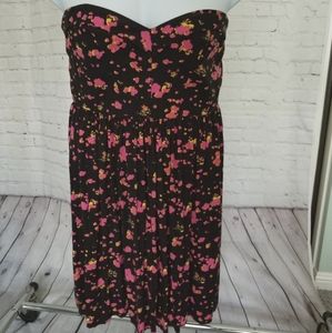 Short black strapless dress with pink flowers